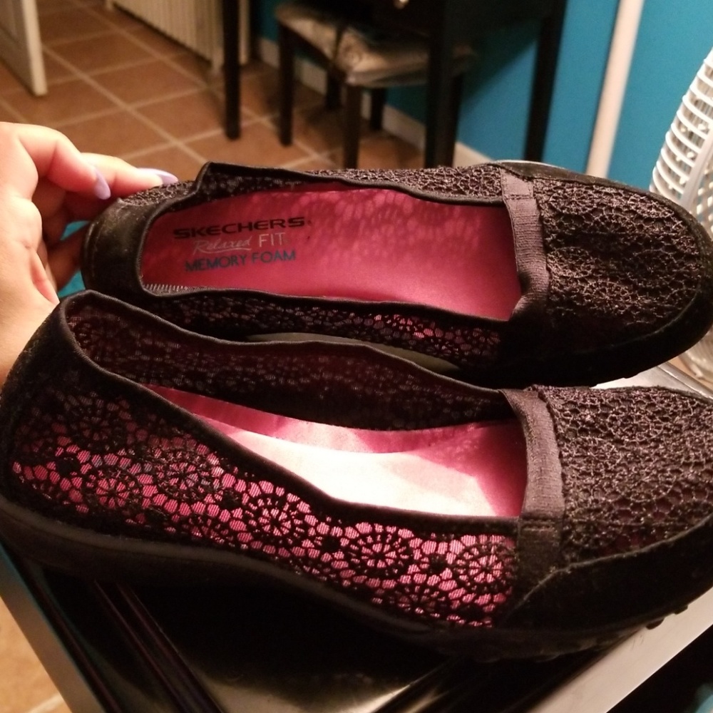 Brand new skechers flats